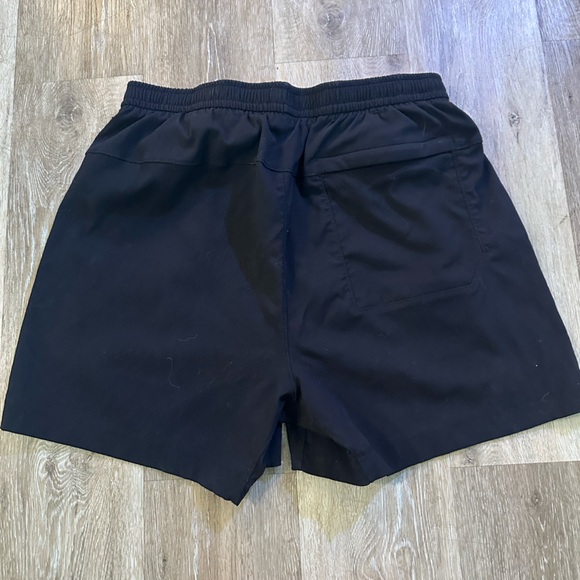 Lululemon Athletica Men's Black Athletic Shorts - Picture 2 of 3
